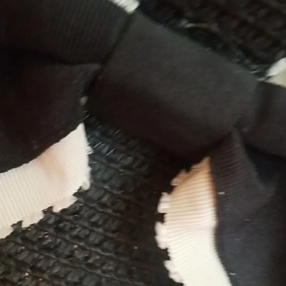 Elegant Black and White Women's Sun Hat - Picture 3 of 5